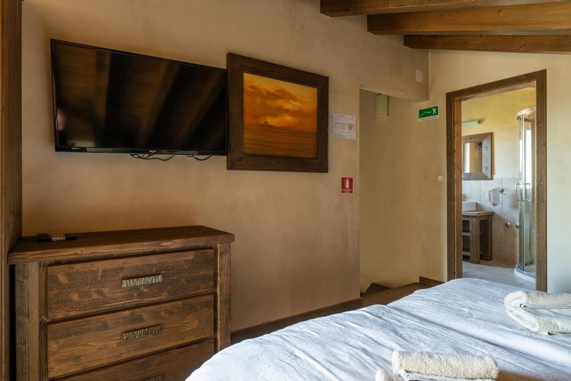 Villa Castagna Near The Sea With Private Pool And Sauna Premantura Ngoại thất bức ảnh
