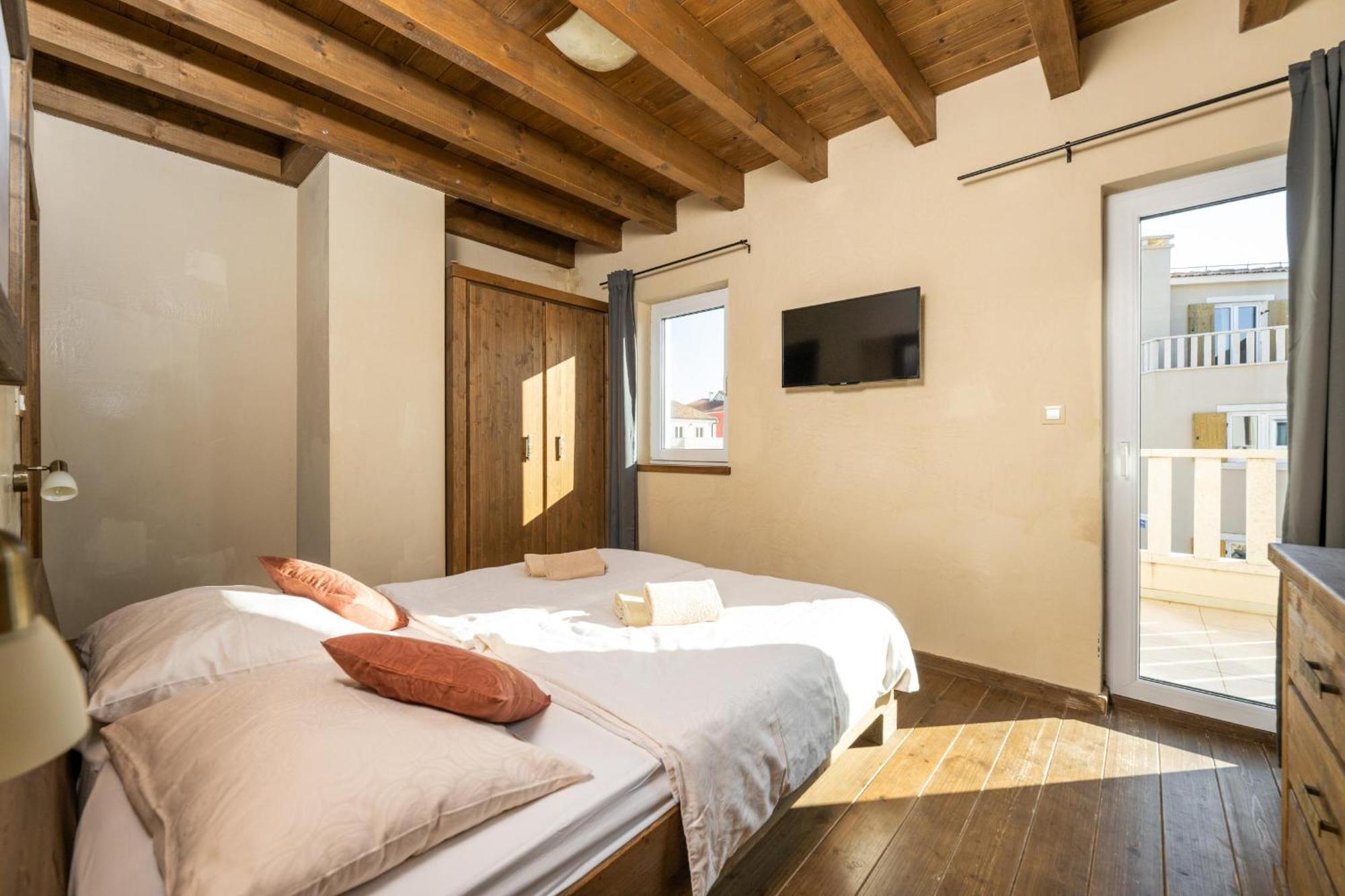 Villa Castagna Near The Sea With Private Pool And Sauna Premantura Ngoại thất bức ảnh