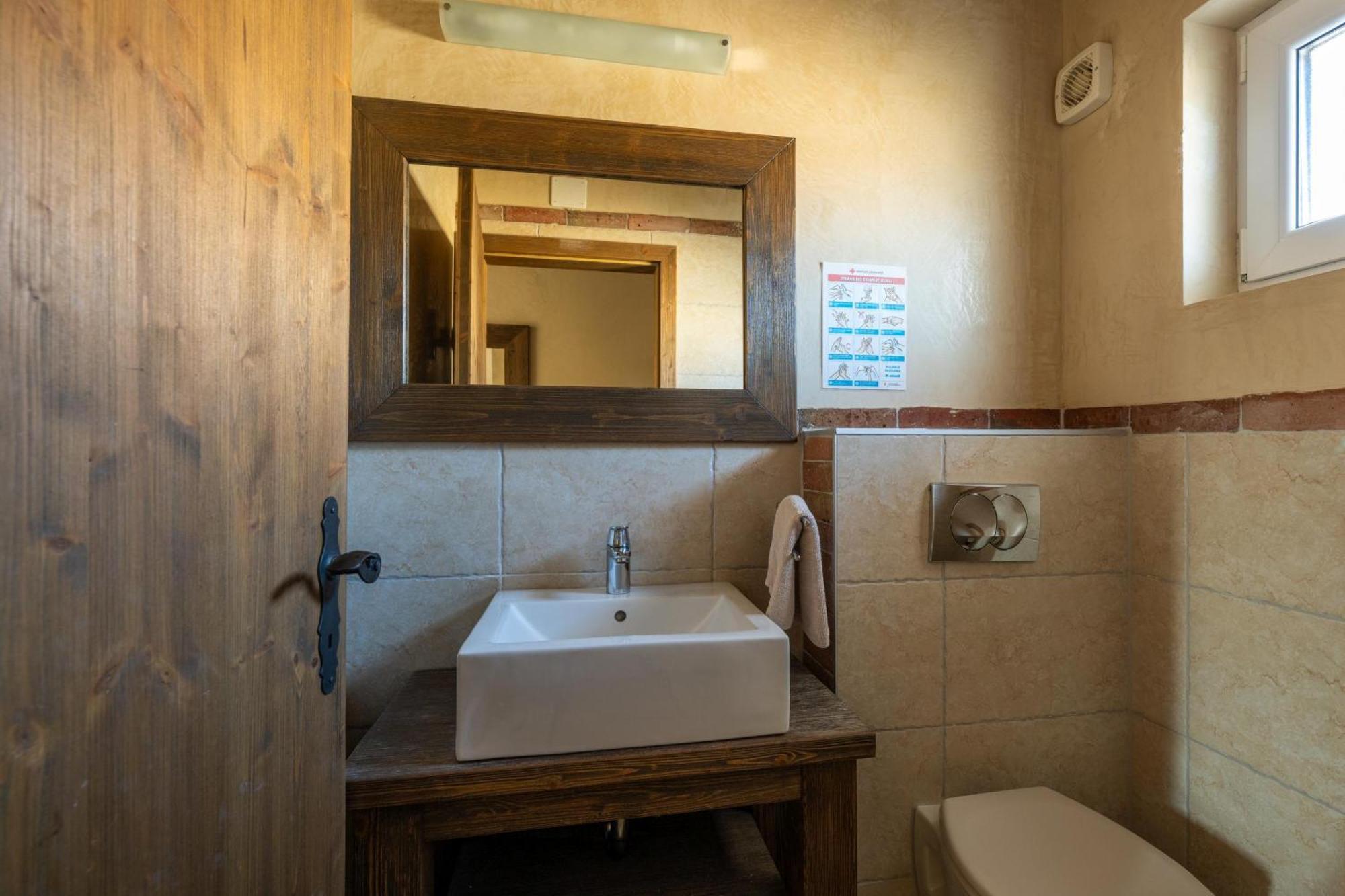 Villa Castagna Near The Sea With Private Pool And Sauna Premantura Ngoại thất bức ảnh