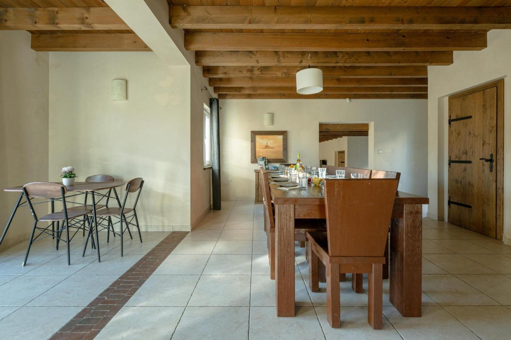 Villa Castagna Near The Sea With Private Pool And Sauna Premantura Ngoại thất bức ảnh