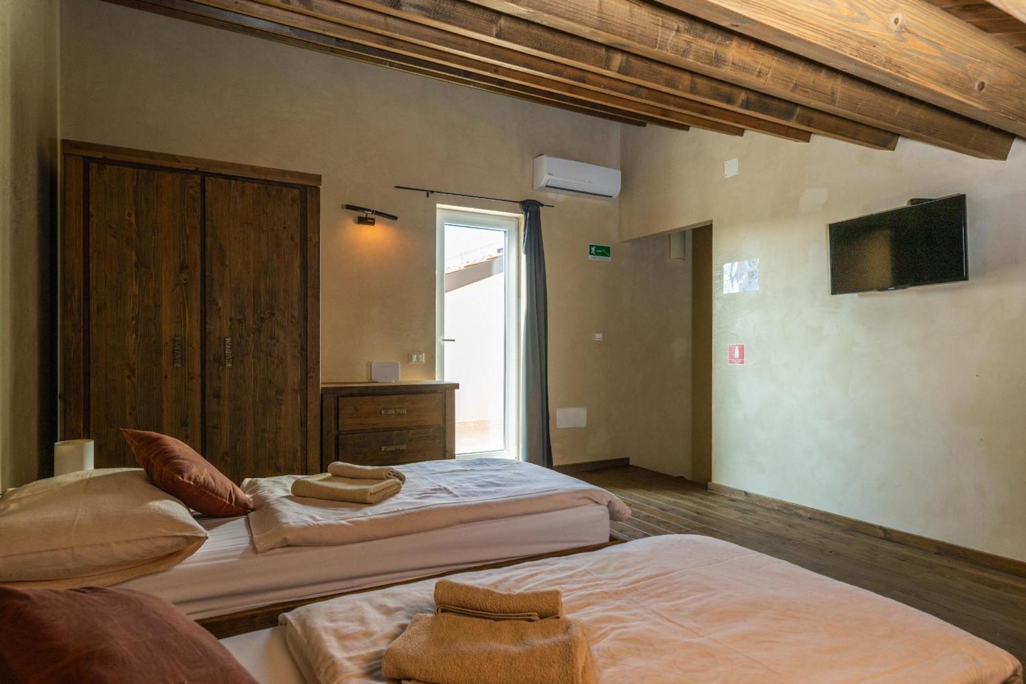 Villa Castagna Near The Sea With Private Pool And Sauna Premantura Ngoại thất bức ảnh