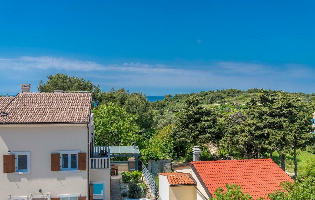 Villa Castagna Near The Sea With Private Pool And Sauna Premantura Ngoại thất bức ảnh